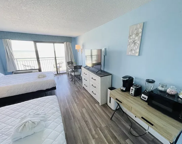 Studio, 450 sqft, $1,300 — Photo 3