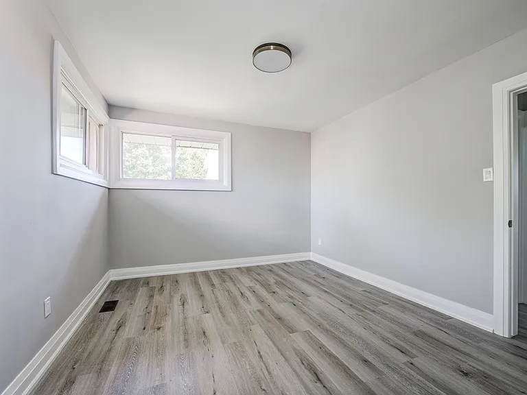 348 Spruce St #2 — Photo 5