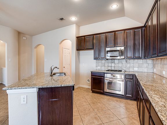 3rd image of 700 Golden Nugget Dr