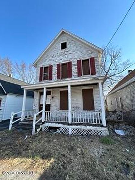 2nd image of 853 Emmett Street