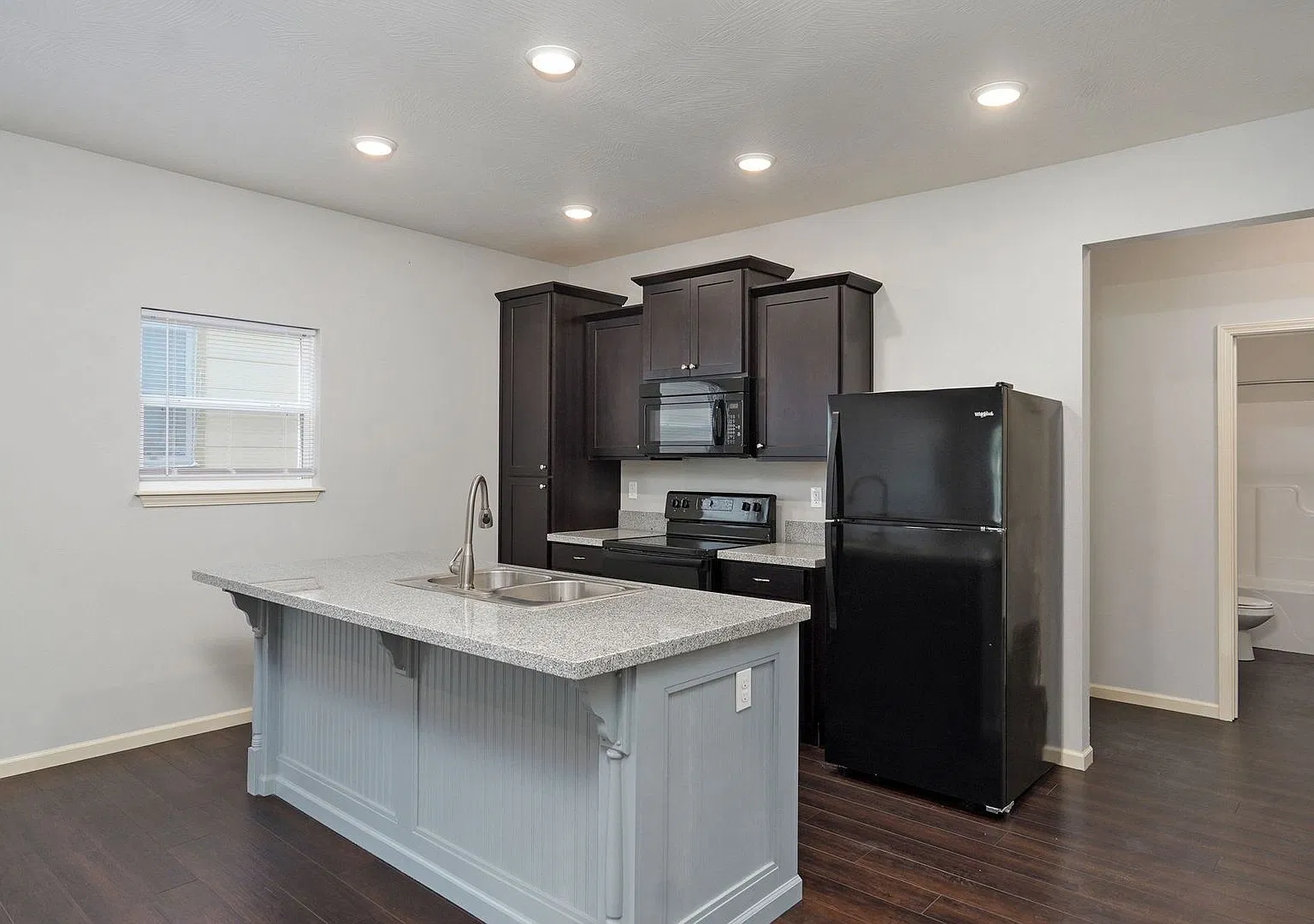 Grant 717 — Photo 4