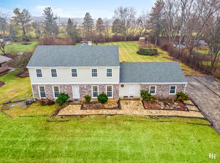 90 Flint Dr, Barrington, IL