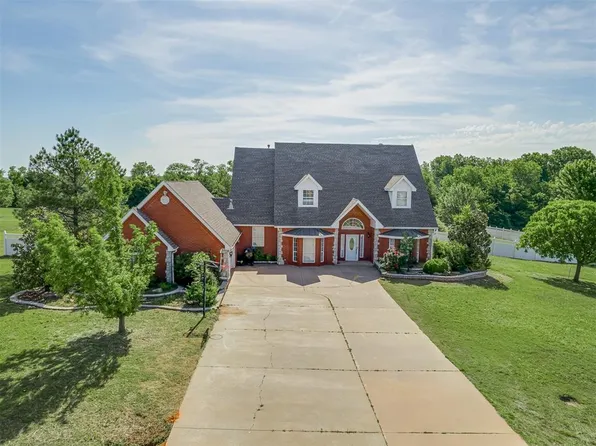 1930 Deer Trl, Purcell, OK 73080