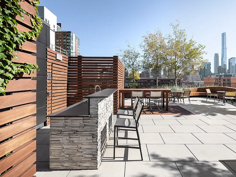 535 W 43rd St N #5K — Photo 11
