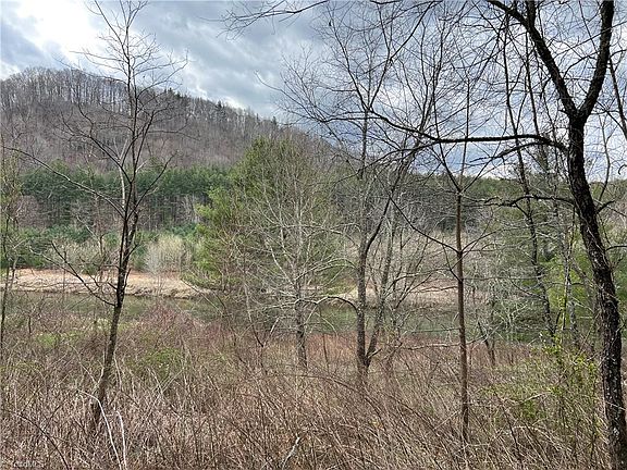 2nd image of LOT 40 Huntsman Ct Lot 40