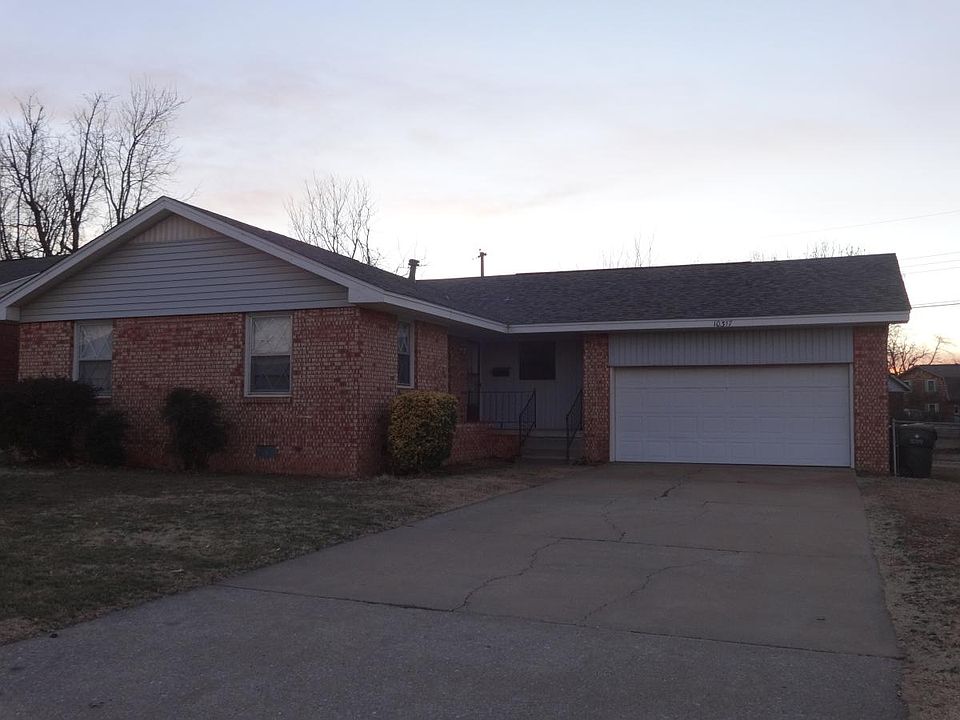 a nice home located in a quiet neighborhood located on a corner lot