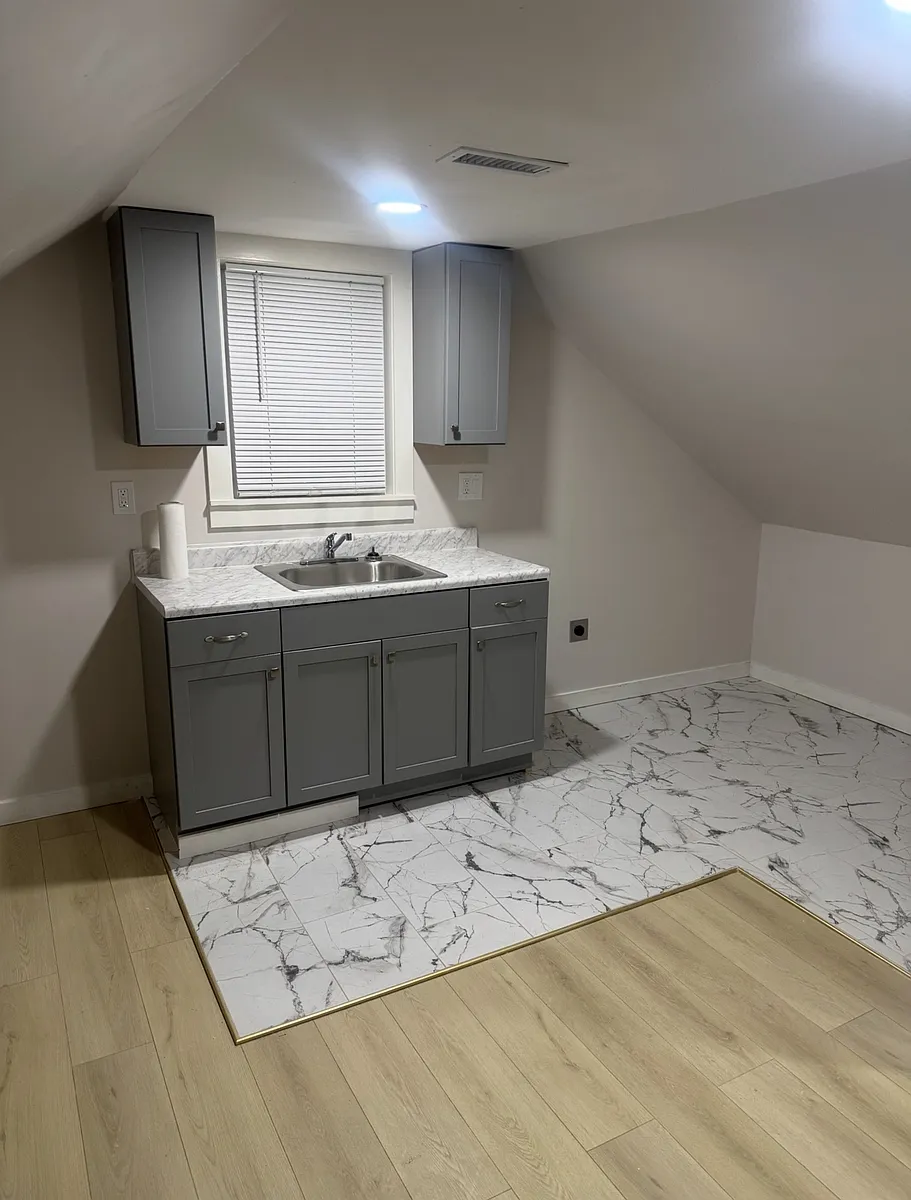 Building Photo - 90 N Grove St #3