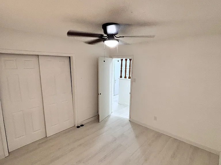 1400 Milmo Dr — Photo 12