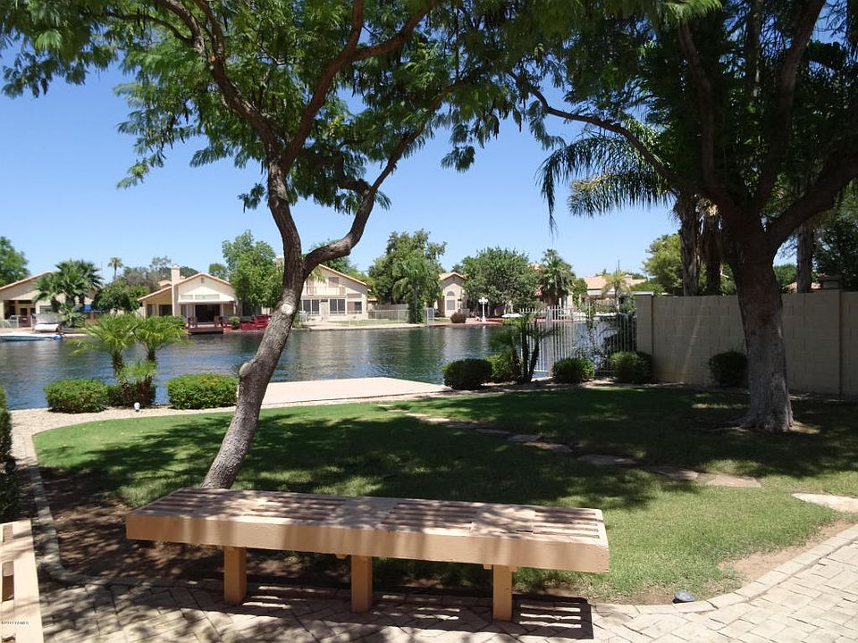 1st image of 11026 W Poinsettia Dr