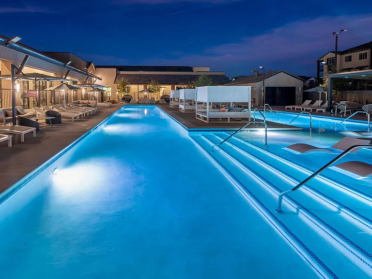 Pool & Spa