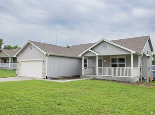 1417 Spring Hill Dr, Junction City, KS 66441