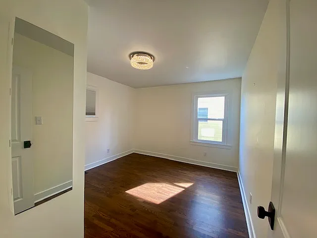 Downstairs bedroom.