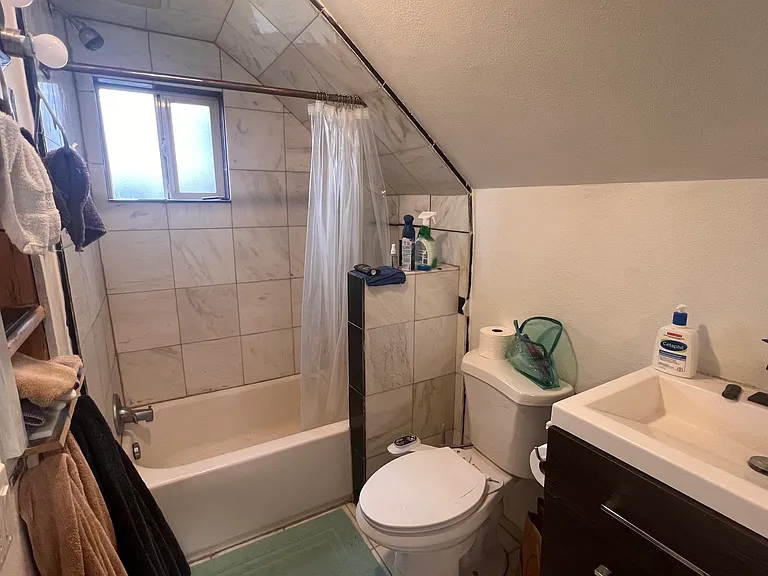 4515 Yakima Ave #1/2 — Photo 7
