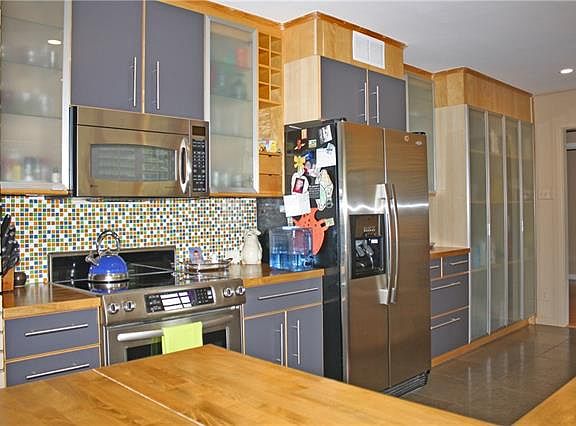 4th image of 1501 Sylvan Dr