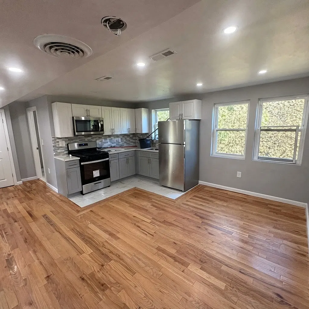 3 bed, 1100 sqft, $1,995 — Photo 1