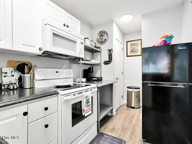 311 N 2nd St #G — Photo 9