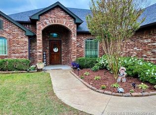 663 Richmond Cir, Tahlequah, OK 74464