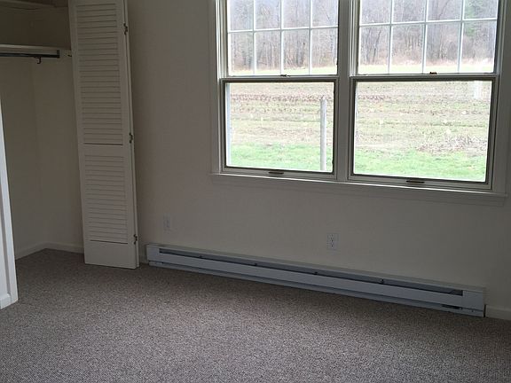 living room/bedroom