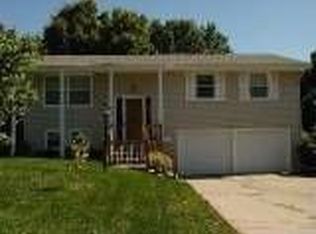 315 NE Florence Ave, Lees Summit, MO 64063