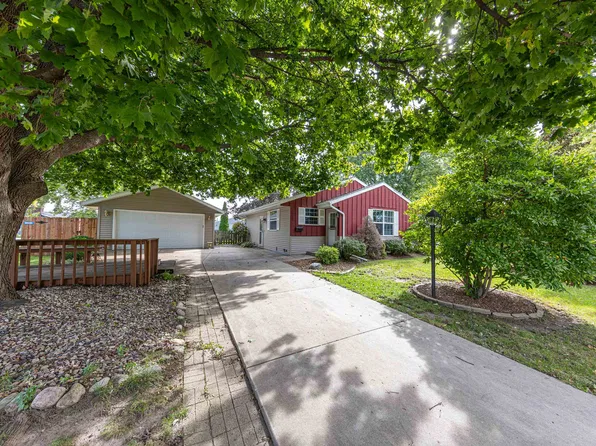 2131 S Pine St, Janesville, WI 53546