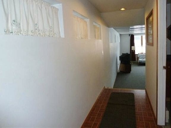 Hallway to Living-room from Front Door