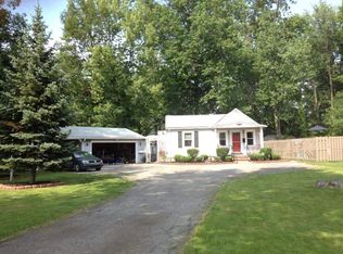 33806 Willowick Dr, Eastlake, OH 44095