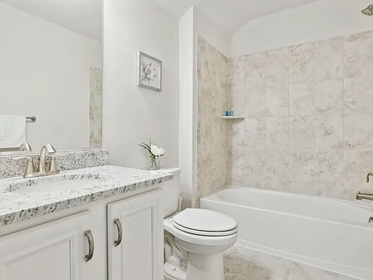 8329 Meadowood Dr — Photo 17