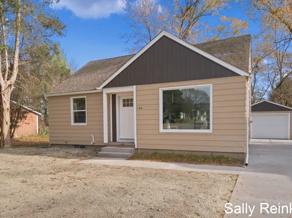 150 Martindale St NW, Sparta, MI 49345