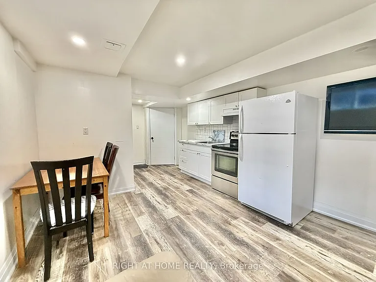 116 Cherrywood Dr #BASEMENT — Photo 7
