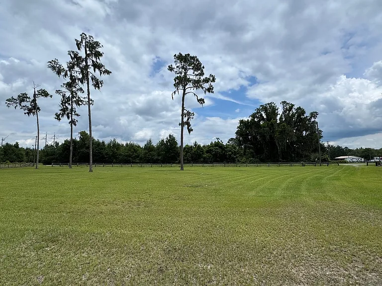 18755 SE County Road 137 — Photo 23