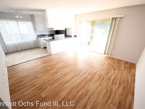 3rd image of 1733 Purdue Ave APT 102
