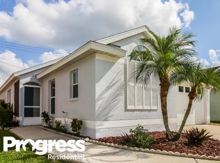 1324 Dew Bloom Rd, Valrico, FL 33594