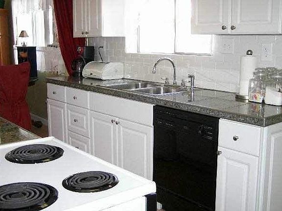  UPDATED KITCHEN