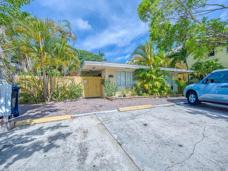 305 S Federal Hwy #2 — Photo 3