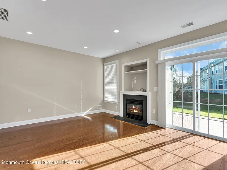 143 Shinnecock Dr — Photo 8