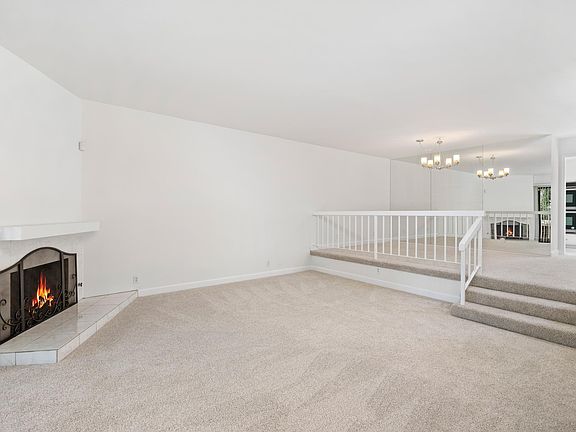 4th image of 5711 Owensmouth Ave Unit 108