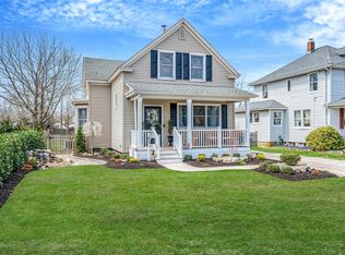 66 Rollstone Ave, West Sayville, NY 11796