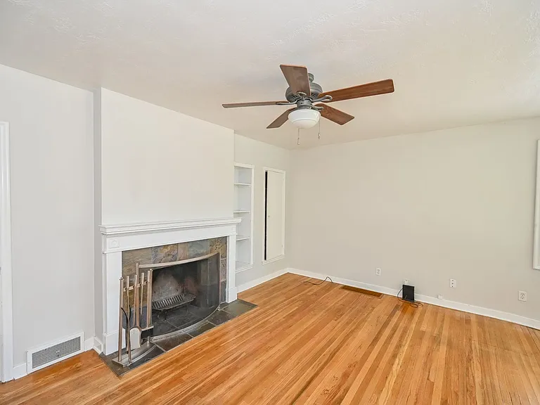 2789 S Alden St — Photo 9