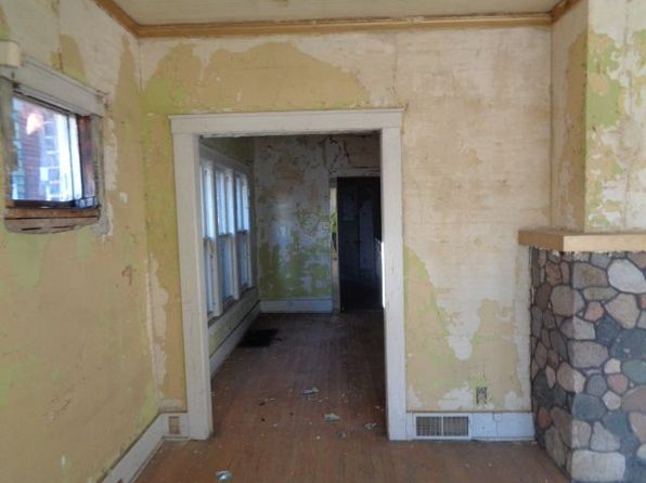 detroit-michigan-88436875 picture