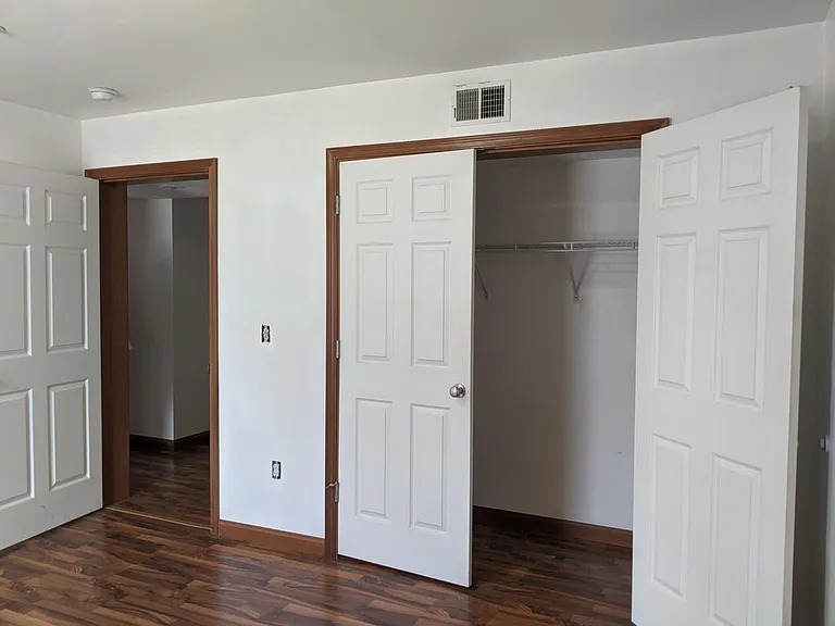 Beautiful Apartment Near Campus — Photo 5