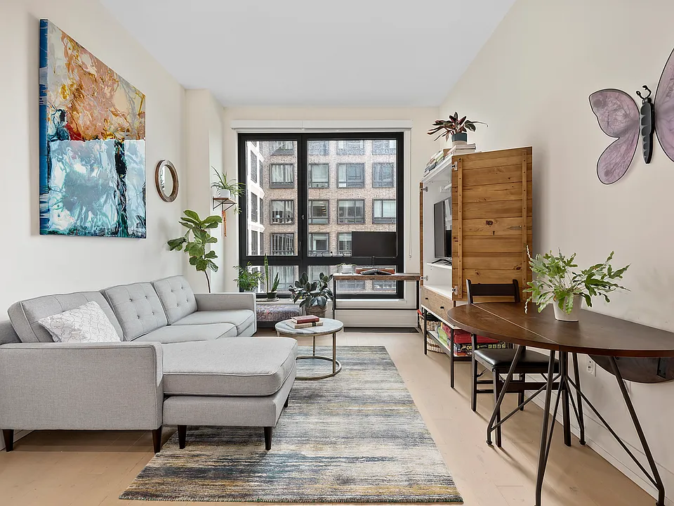 550 Vanderbilt Ave #405