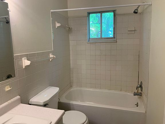 5th image of 500 13th St #100