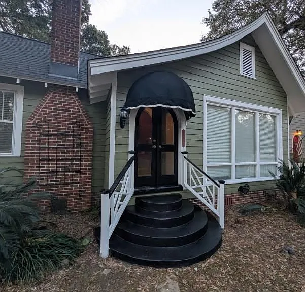 115 Mohawk St — Photo 1