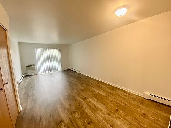 3rd image of 510 N Congress St APT 13