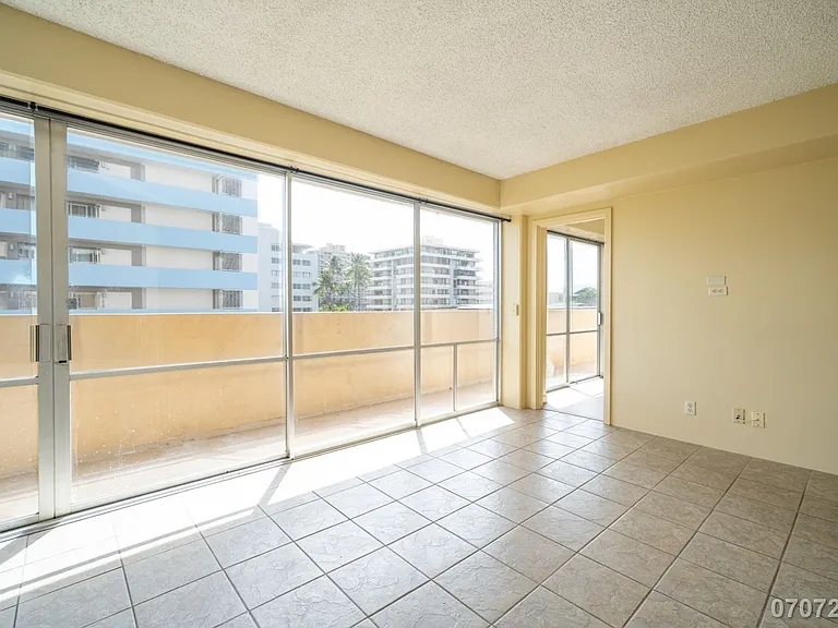 419 Keoniana St #501 — Photo 9