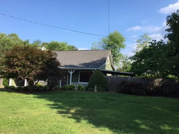 302 Aqua Dr, Forest City, NC 28043