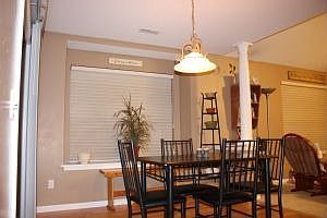5th image of 4005 Thornwood Dr