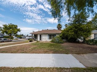 323 W Kendall St, Corona, CA 92882