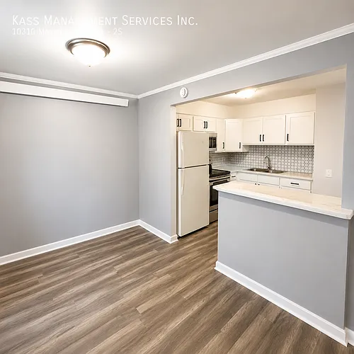 10310 Mayfield Ave Photo 1