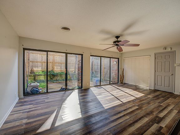 5th image of 1858 Poplar Woods Cir W APT 3